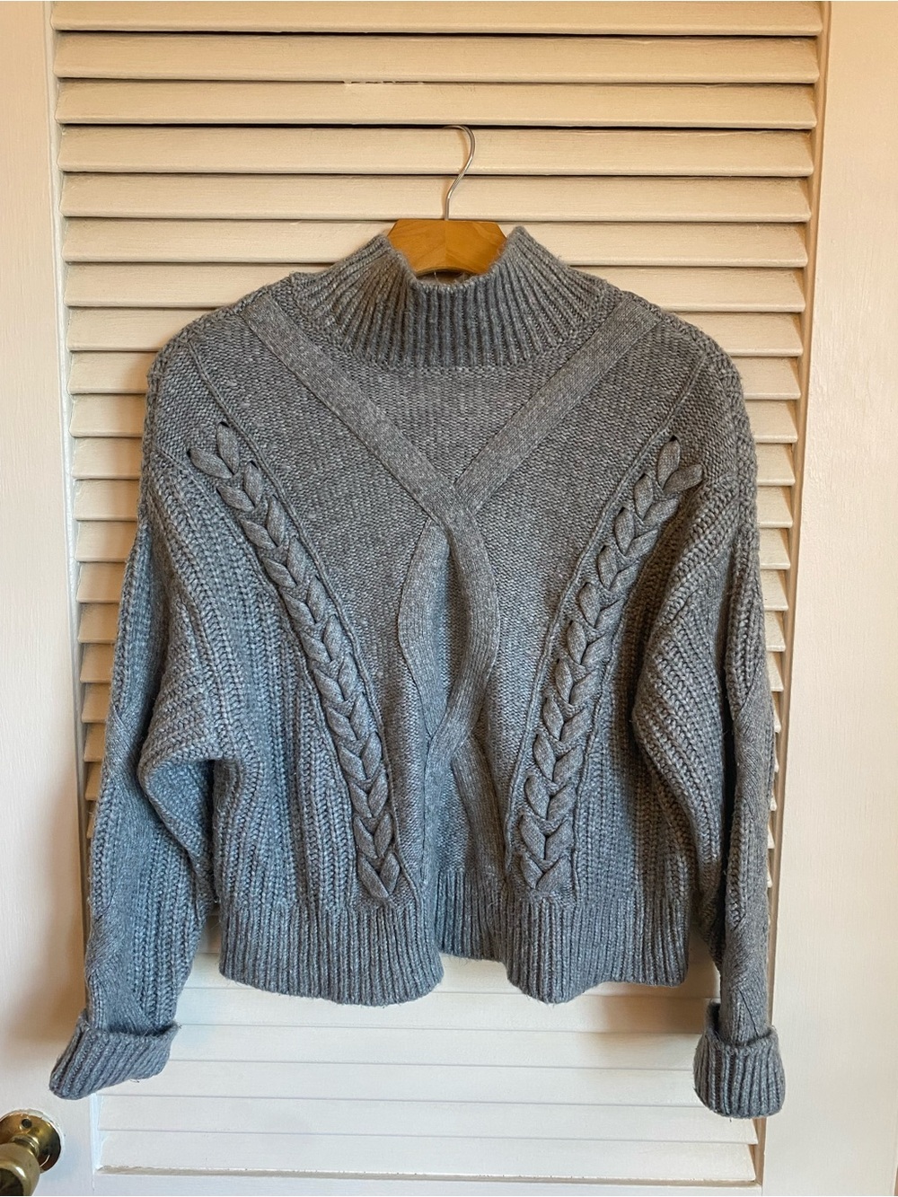 Elizabeth & James Chunky Gray Turtleneck Knit Sweater